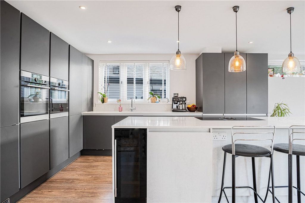 Property photo 3 of 24 Picture No. 3