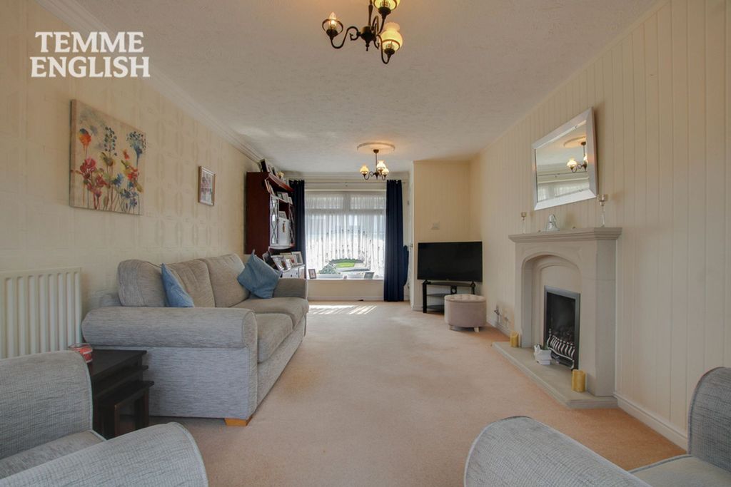 Property photo 3 of 25