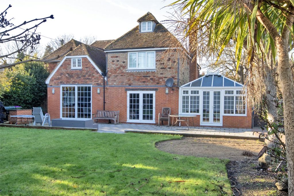 Property photo 1 of 32 Picture No. 02