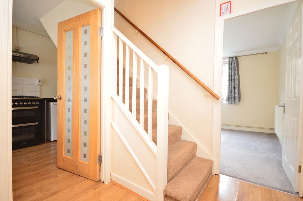 Property photo 3 of 11 Gallery