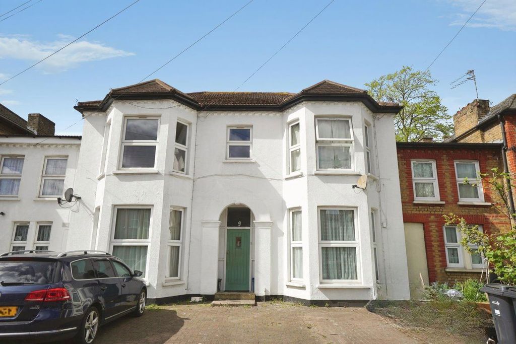 Property photo 1 of 6