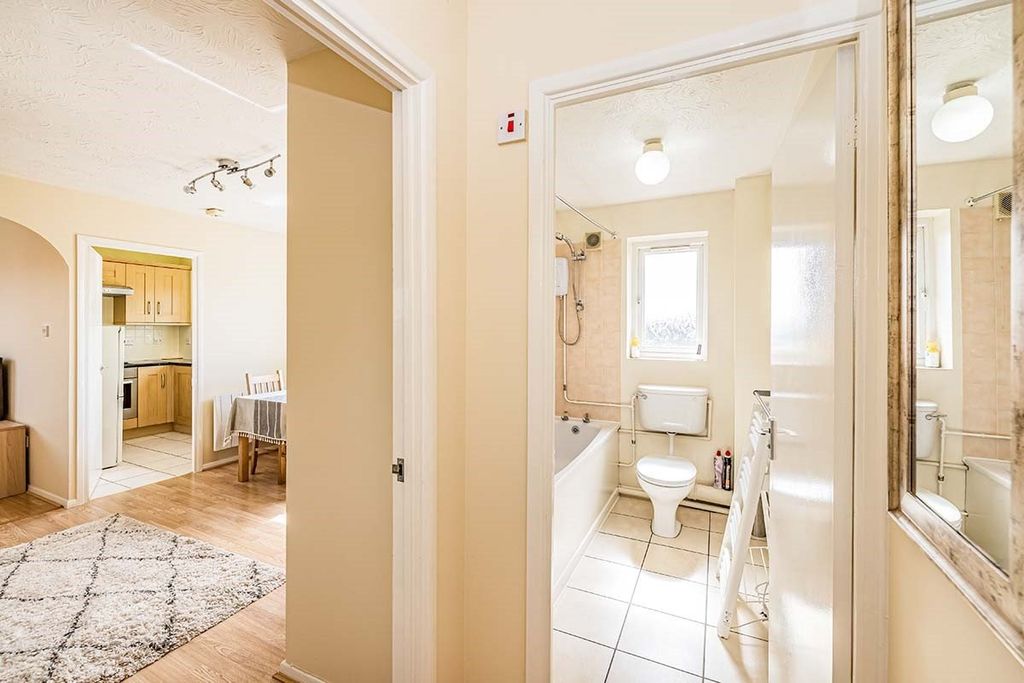 Property photo 3 of 8 Picture No. 06