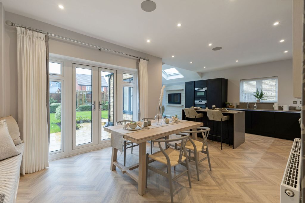 Property photo 2 of 23