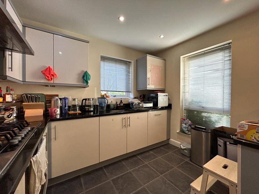 Property photo 3 of 10 Picture No. 12