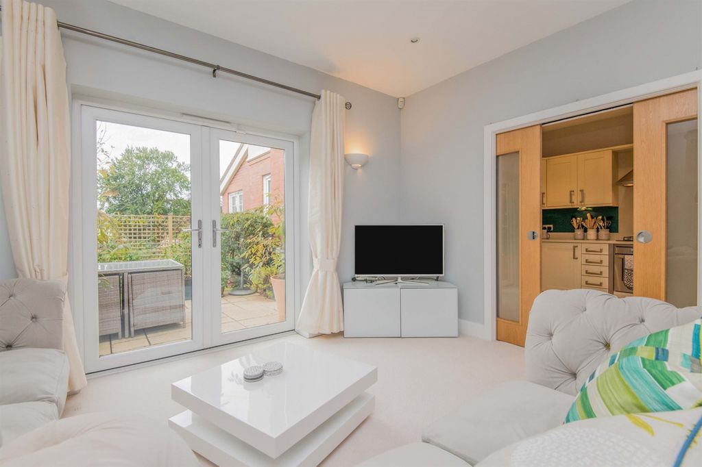 Property photo 3 of 16