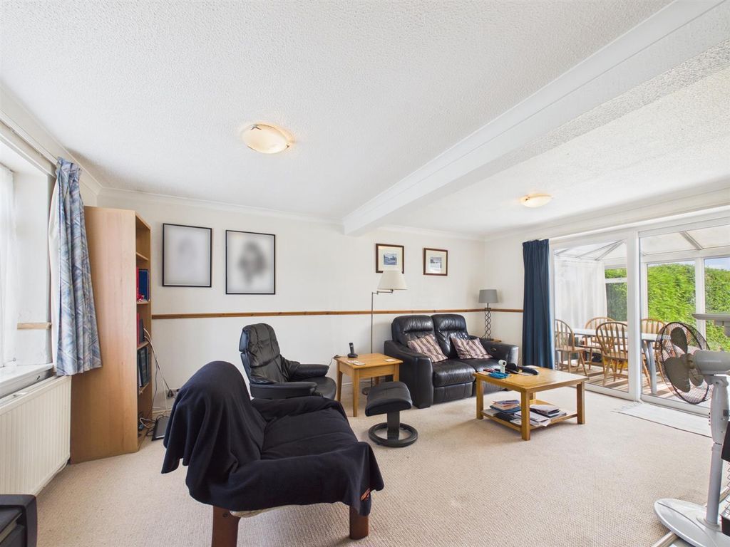 Property photo 3 of 21 Cam02435G0-Pr0332-Still003.Jpg