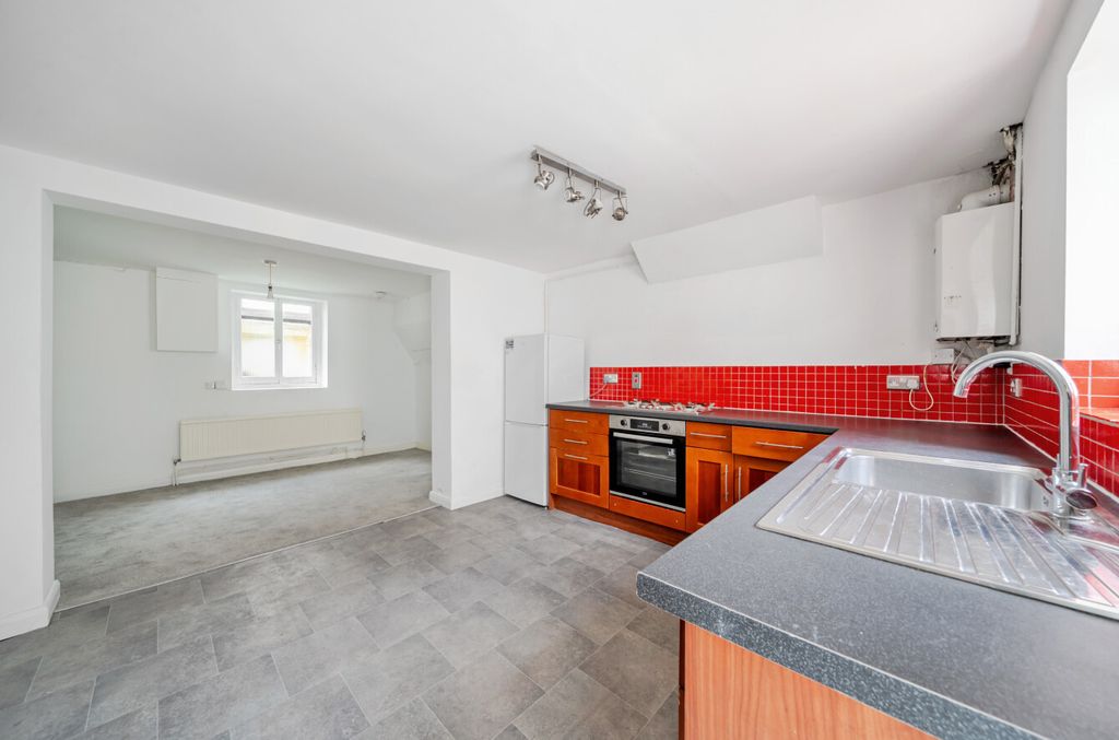 Property photo 2 of 13 1472917-3-6A217Aa...