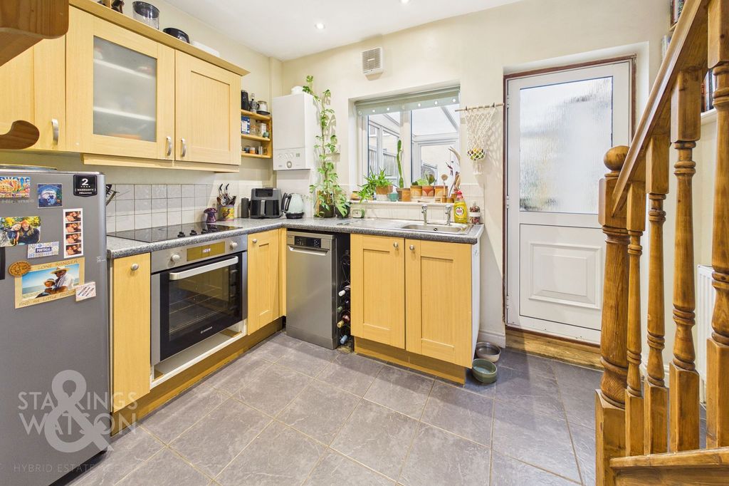 Property photo 3 of 18