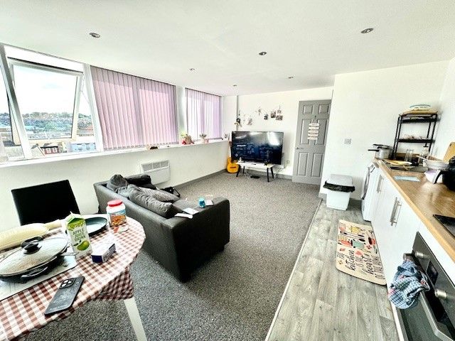 Property photo 3 of 7 Bathroom