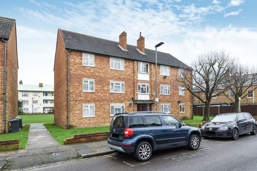 Property photo 3 of 8