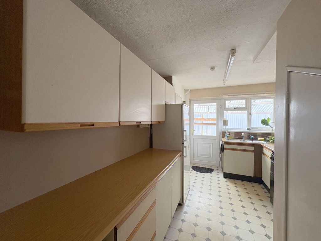 Property photo 3 of 17 Gallery