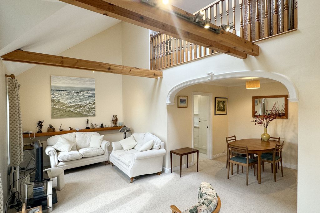 Property photo 3 of 14 3