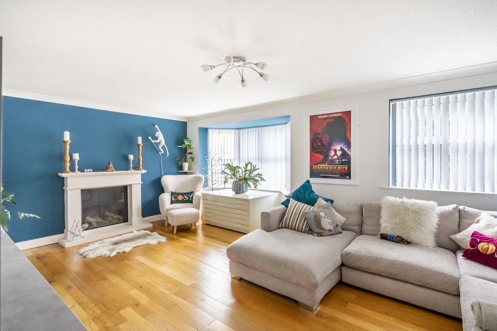 Property photo 2 of 17 Living Room