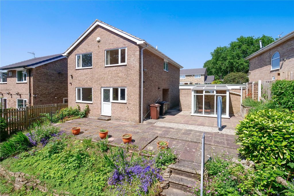 Property photo 2 of 24 Picture No. 32