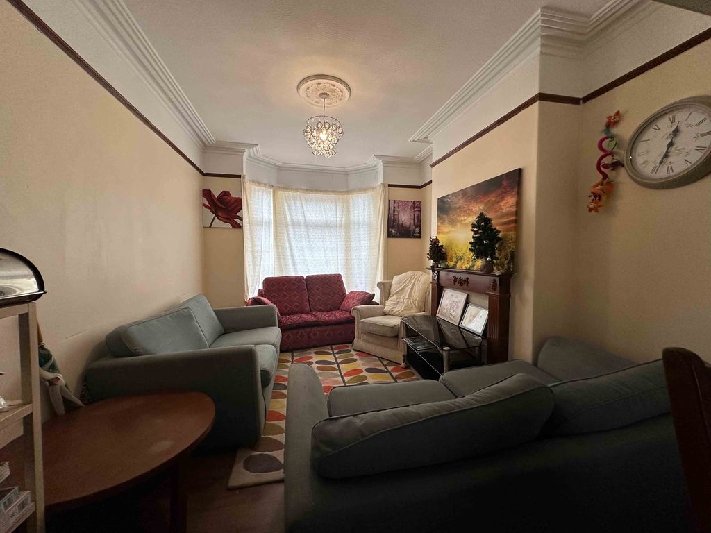 Property photo 3 of 9