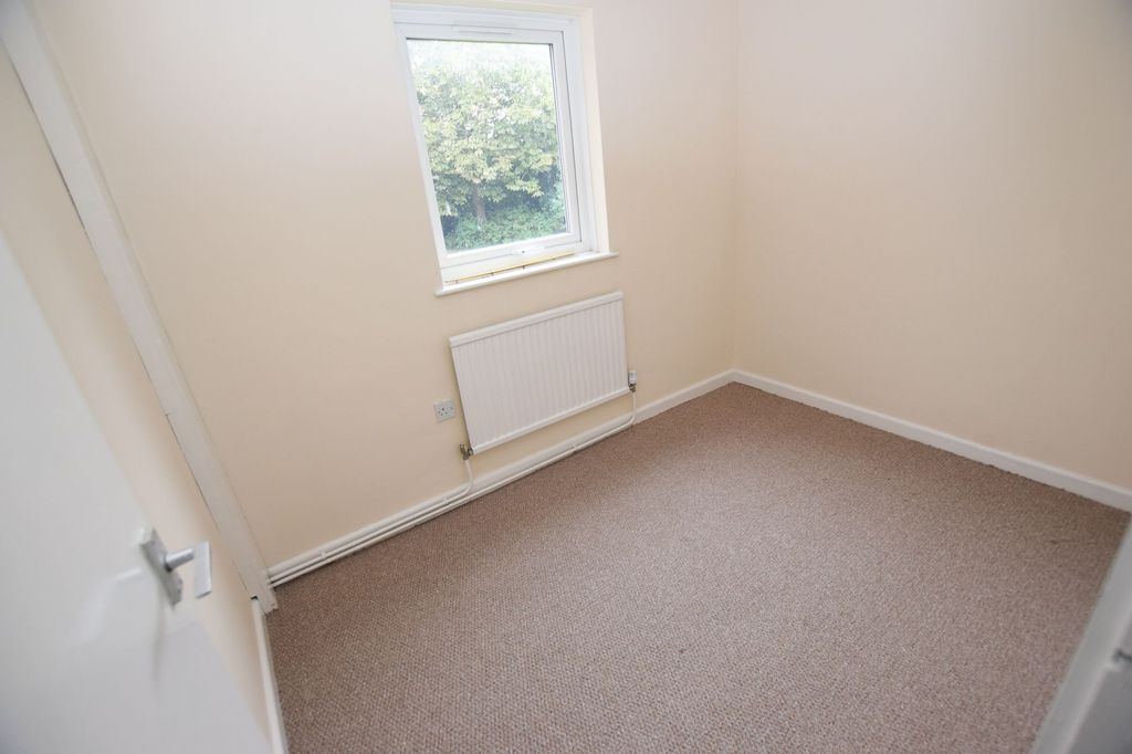 Property photo 3 of 7 Photo 4