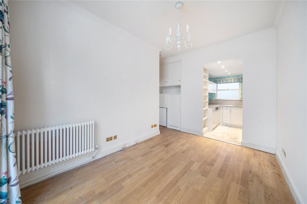 Property photo 3 of 16 Reception