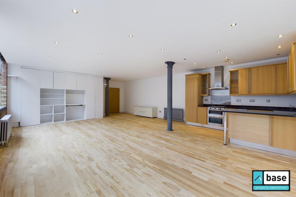 Property photo 3 of 17 Open Plan Reception