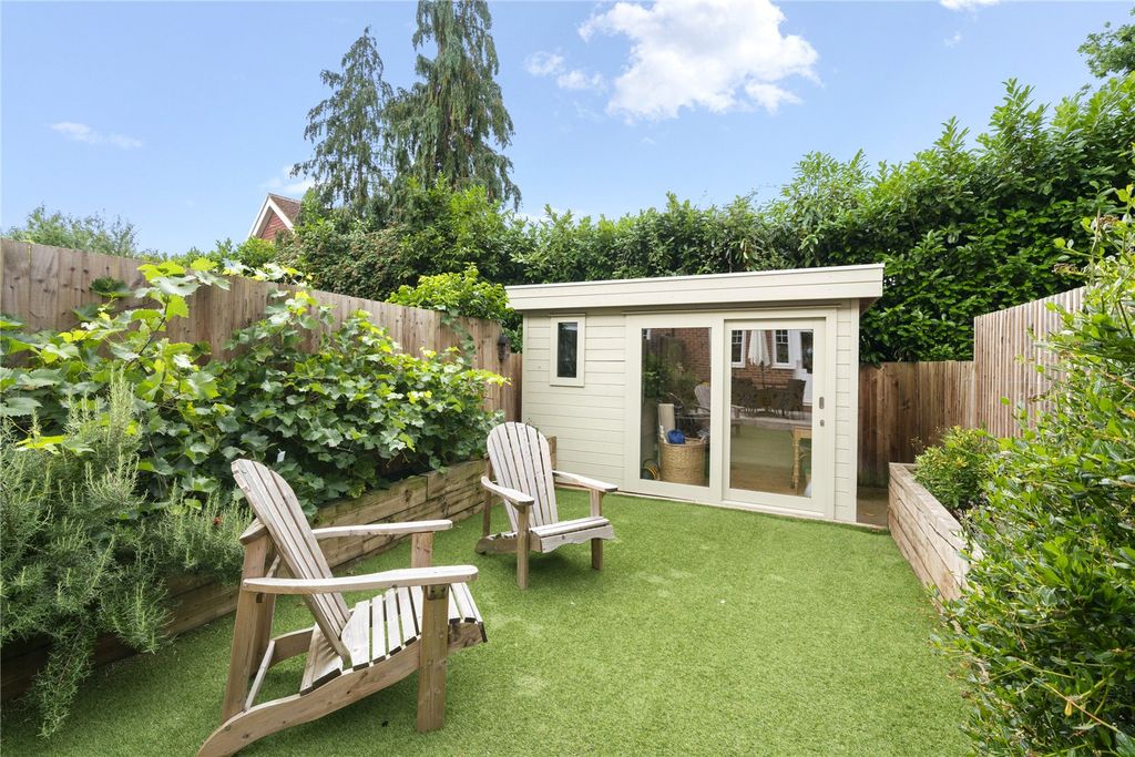 Property photo 3 of 12 Garden Office