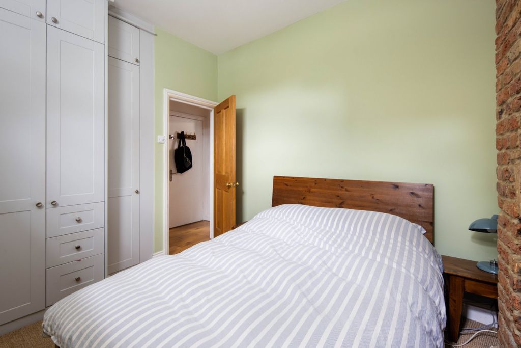 Property photo 2 of 18 Bedroom 2