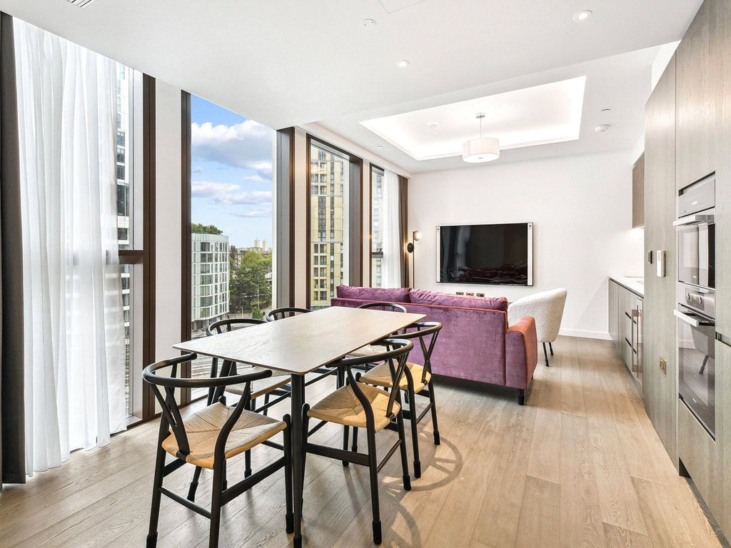 Property photo 1 of 10 Carnation Way