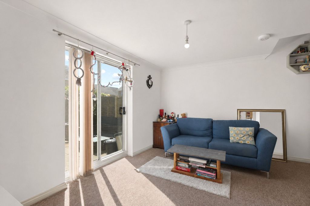 Property photo 3 of 10 Picture No. 31