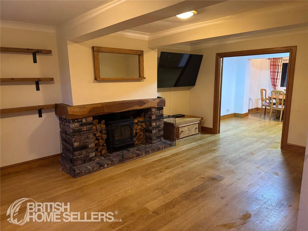 Property photo 2 of 19 Picture No. 34