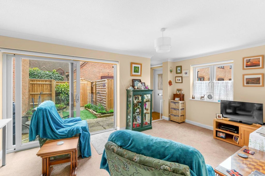 Property photo 3 of 11