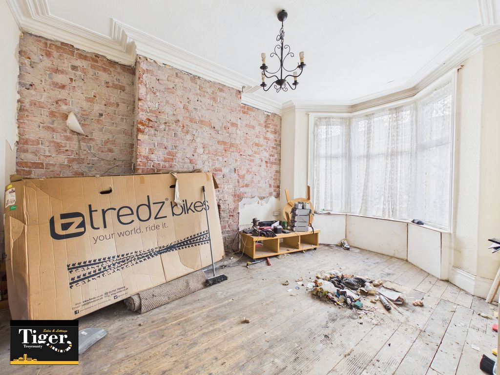 Property photo 2 of 15 Cam03440G0-Pr0557-Still007