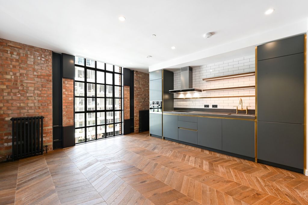 Property photo 1 of 11 Chestertons  Batt...