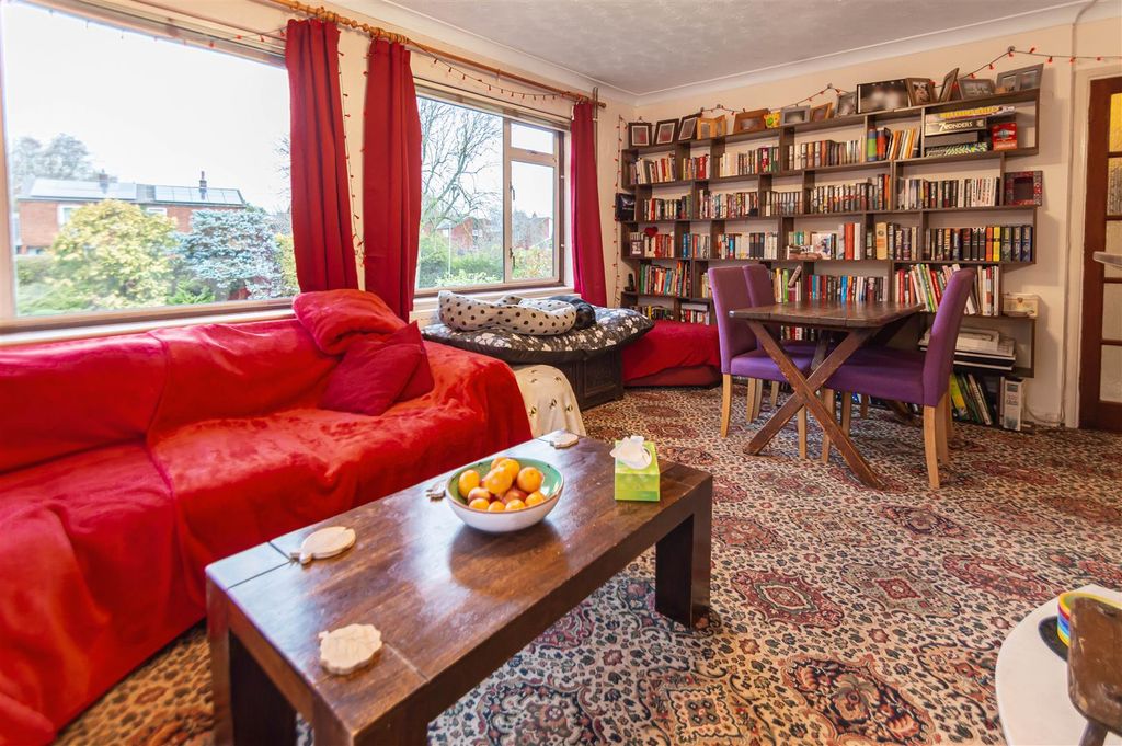 Property photo 3 of 18 16_68764.Jpg