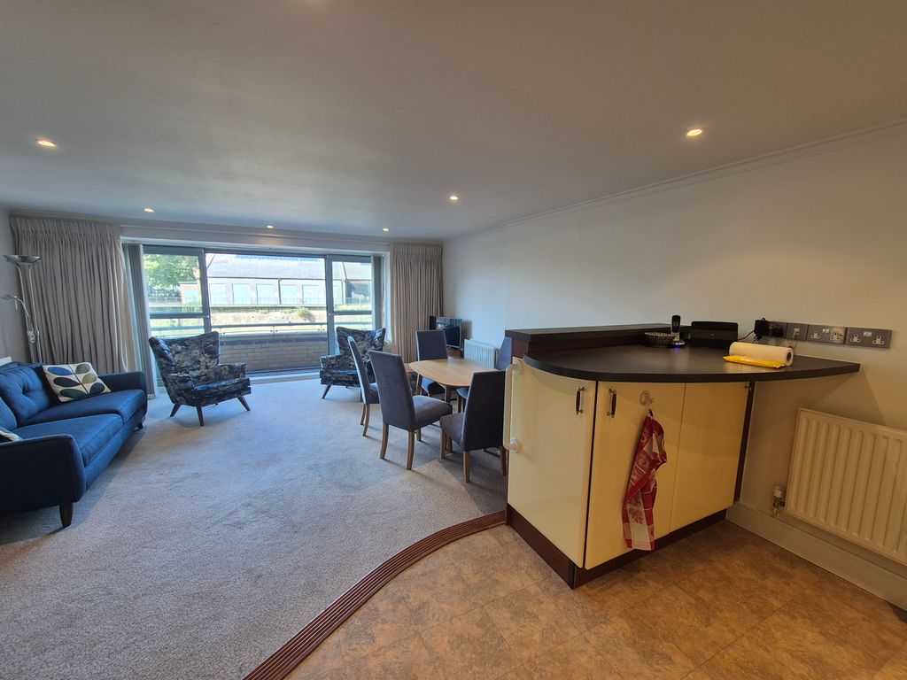 Property photo 3 of 14
