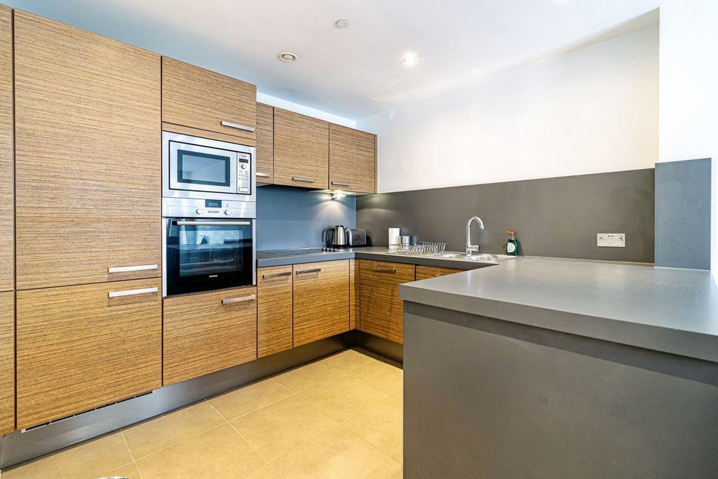 Property photo 3 of 10 Photo