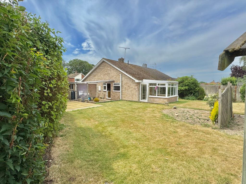 Property photo 1 of 11 Rear View