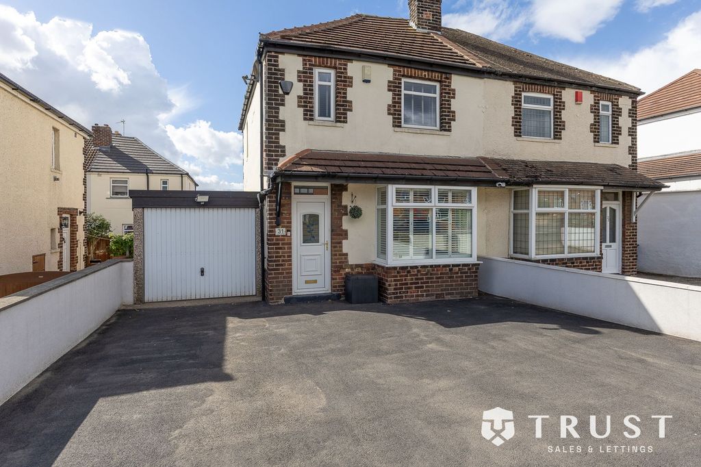 Property photo 1 of 31