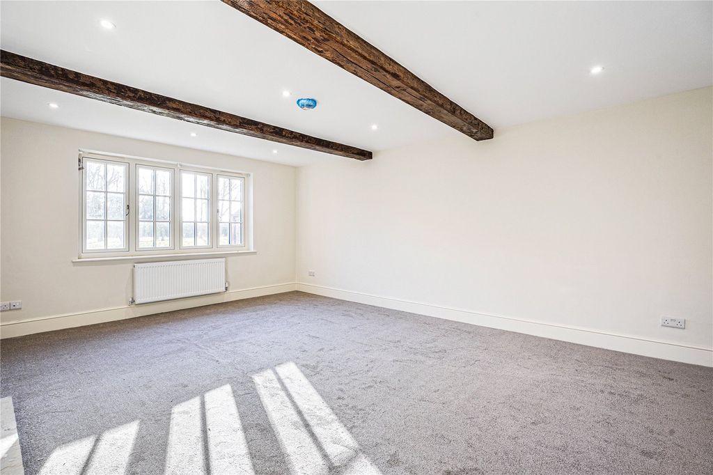 Property photo 2 of 21 Picture No. 01