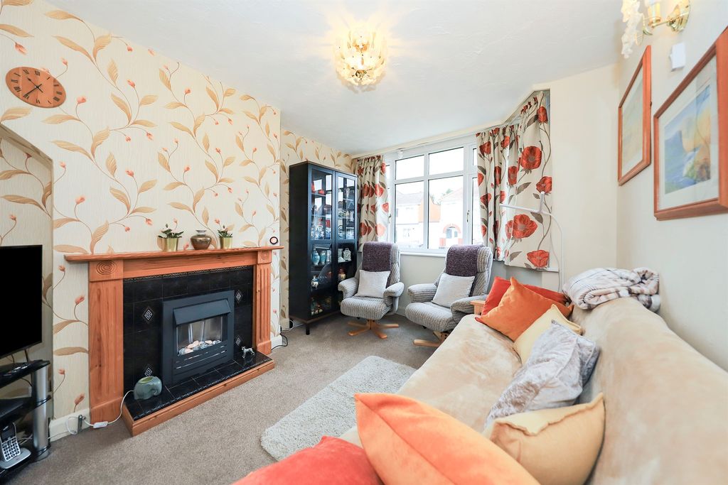 Property photo 3 of 17