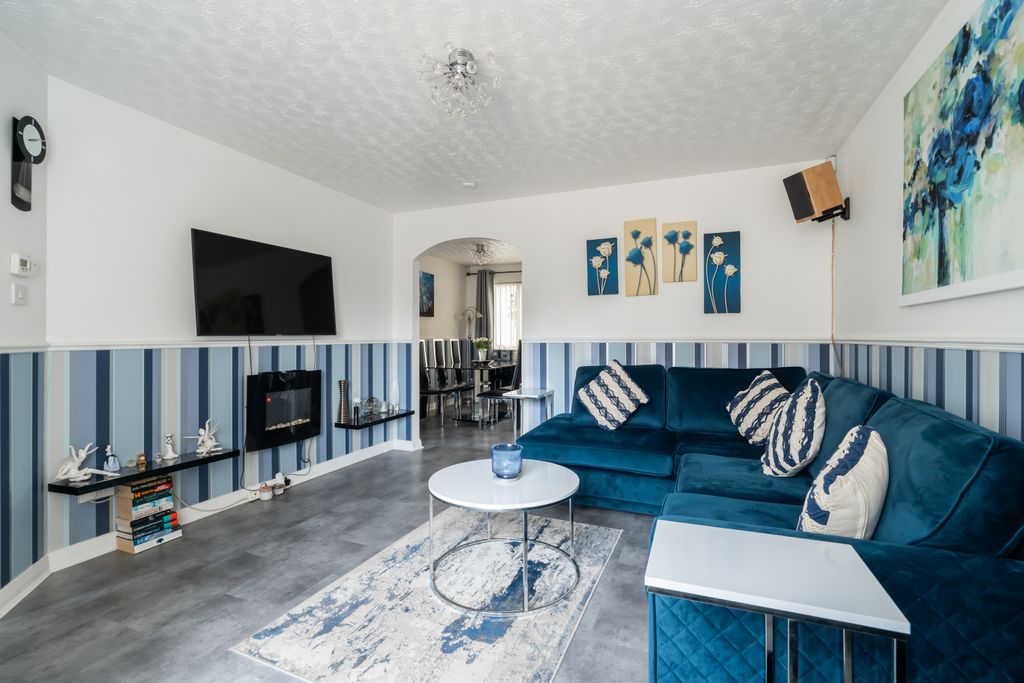 Property photo 2 of 19 Property Image 2