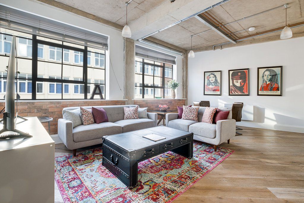 Property photo 1 of 17 Photo 06