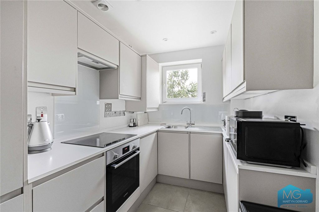 Property photo 2 of 14 Picture No. 06