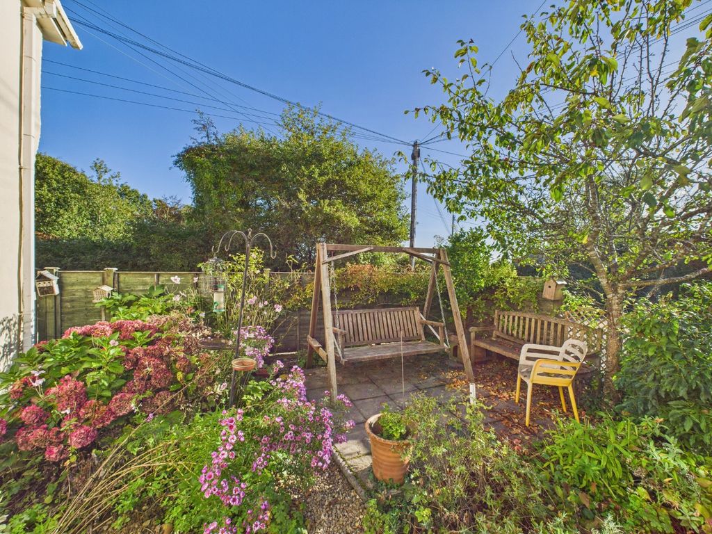 Property photo 3 of 24 4384207