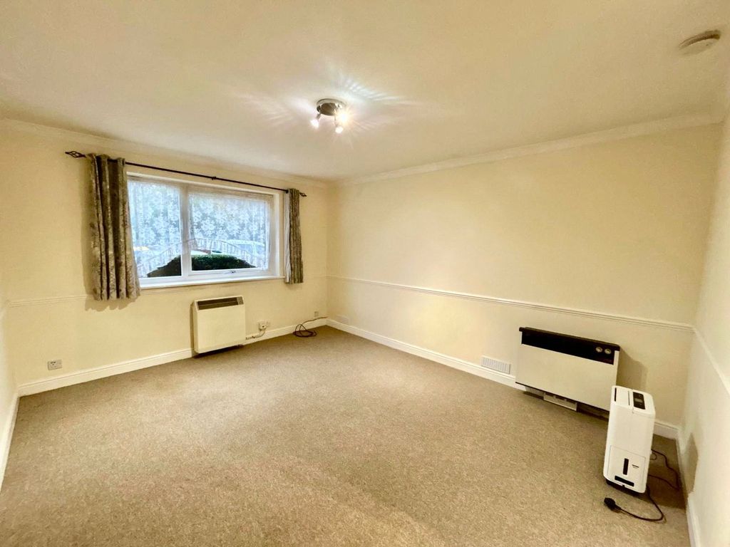 Property photo 3 of 8 Picture No. 02