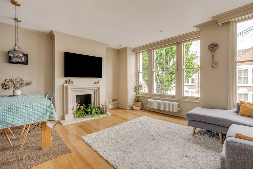 Property photo 3 of 13