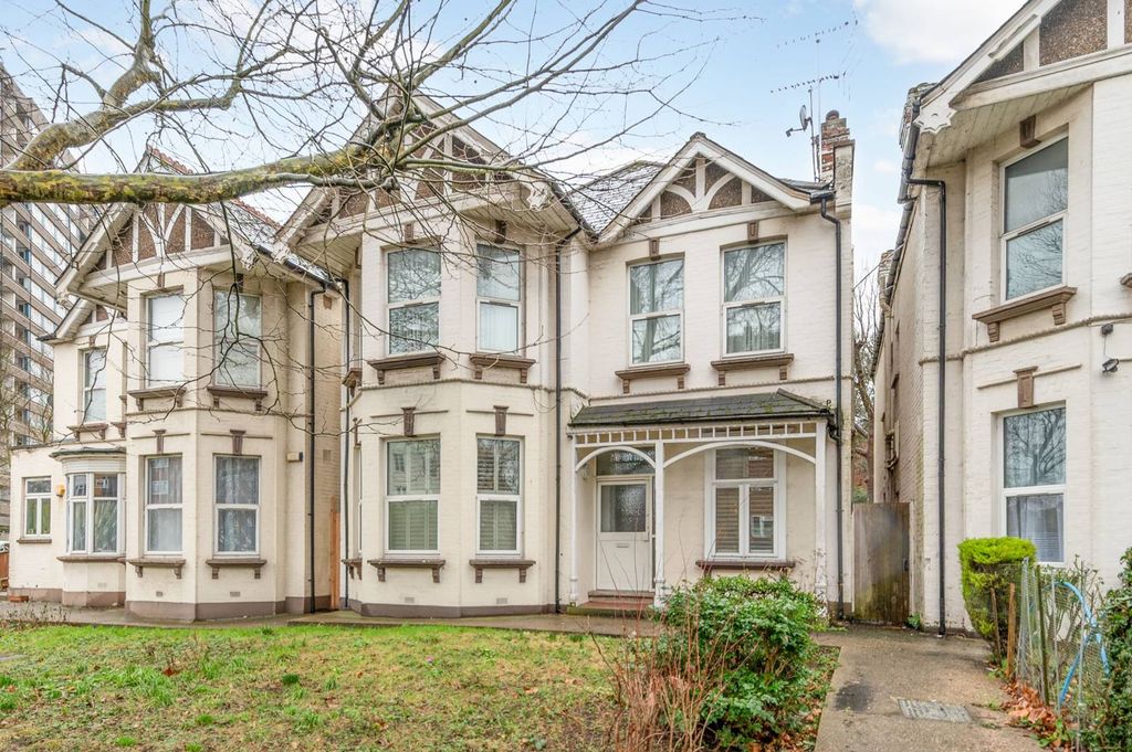 Property photo 1 of 10