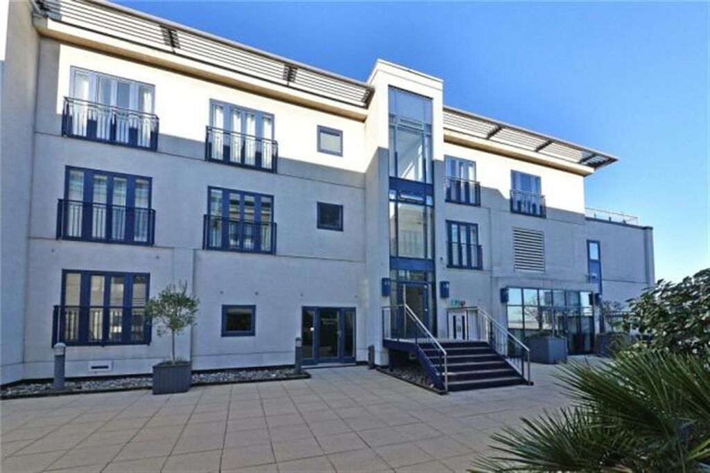 Property photo 3 of 14