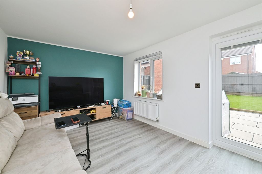 Property photo 3 of 14