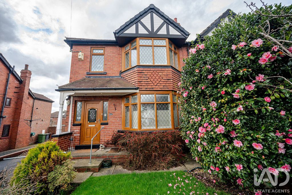 Property photo 2 of 50