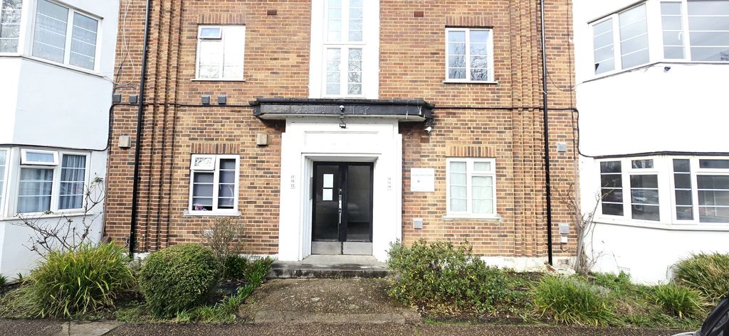 Property photo 2 of 22