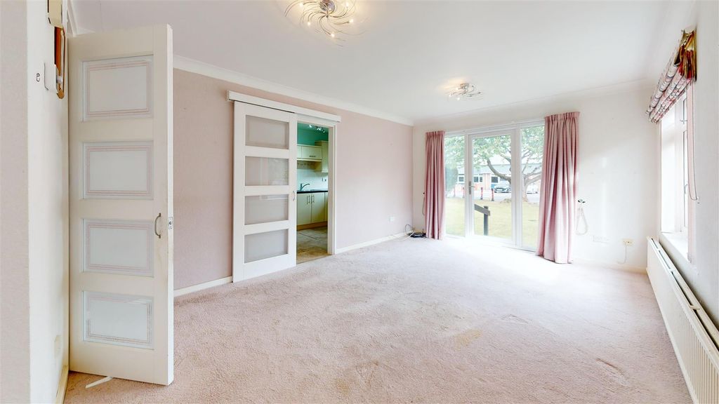 Property photo 2 of 6 15-St-Peters-Way-Bedroom.Jpg