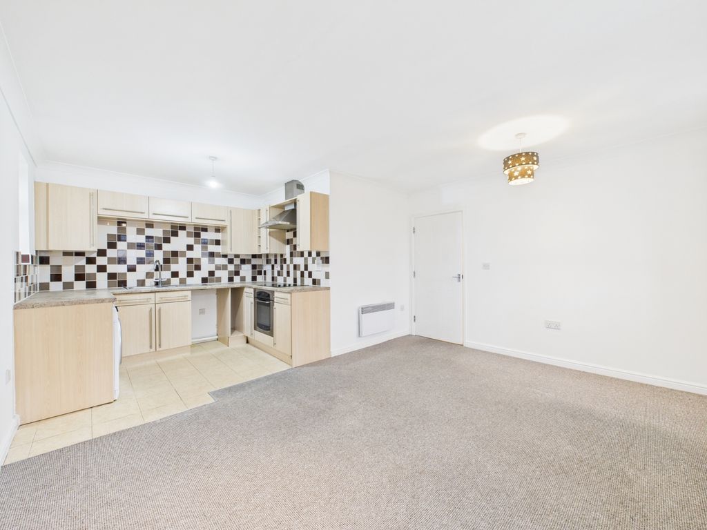 Property photo 3 of 6 Cam03062G0-Pr0206-Still003